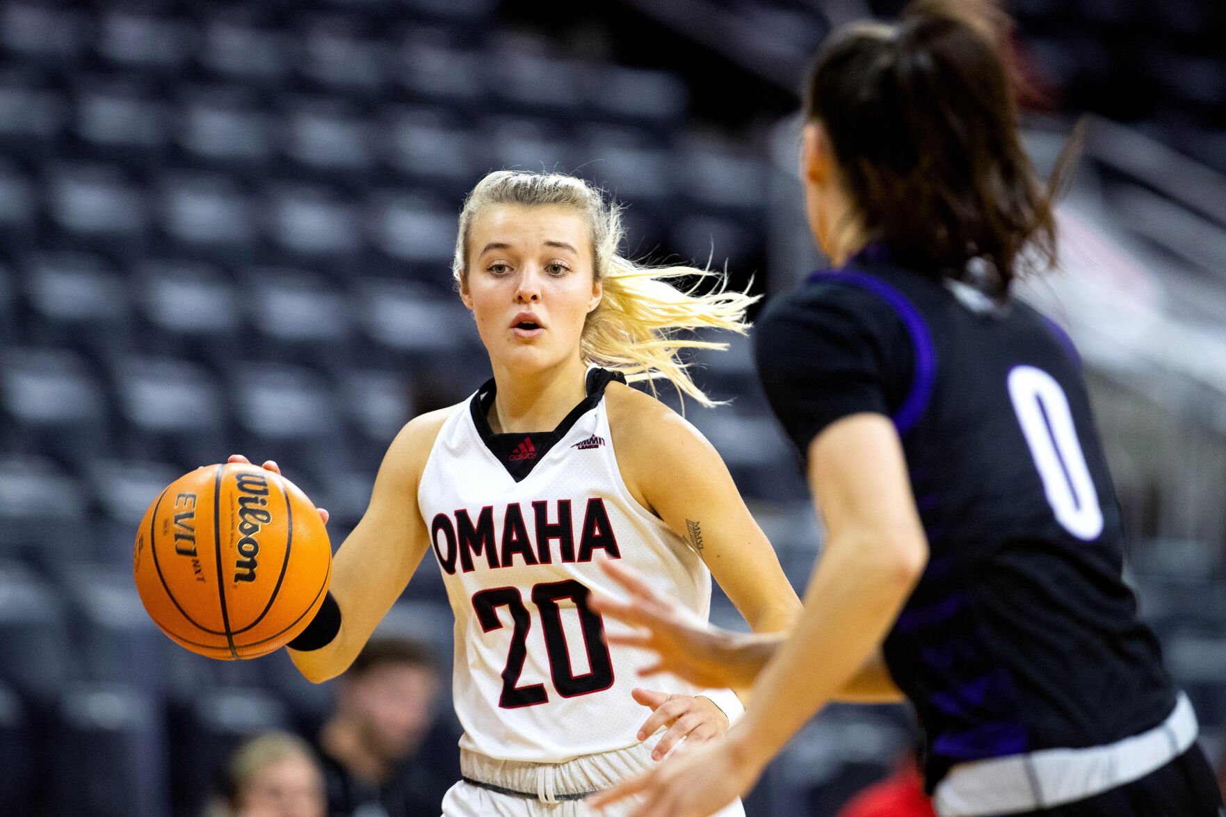 111722-owh-spo-unobasketball-em22.jpg